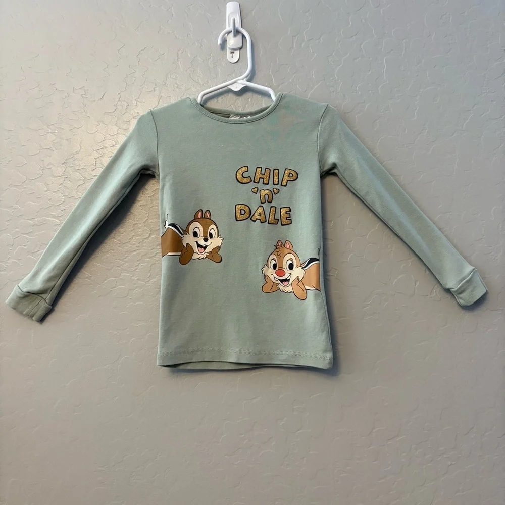 H&M disney green and glitter chip and dale two piece long sleeve pajama set 5t